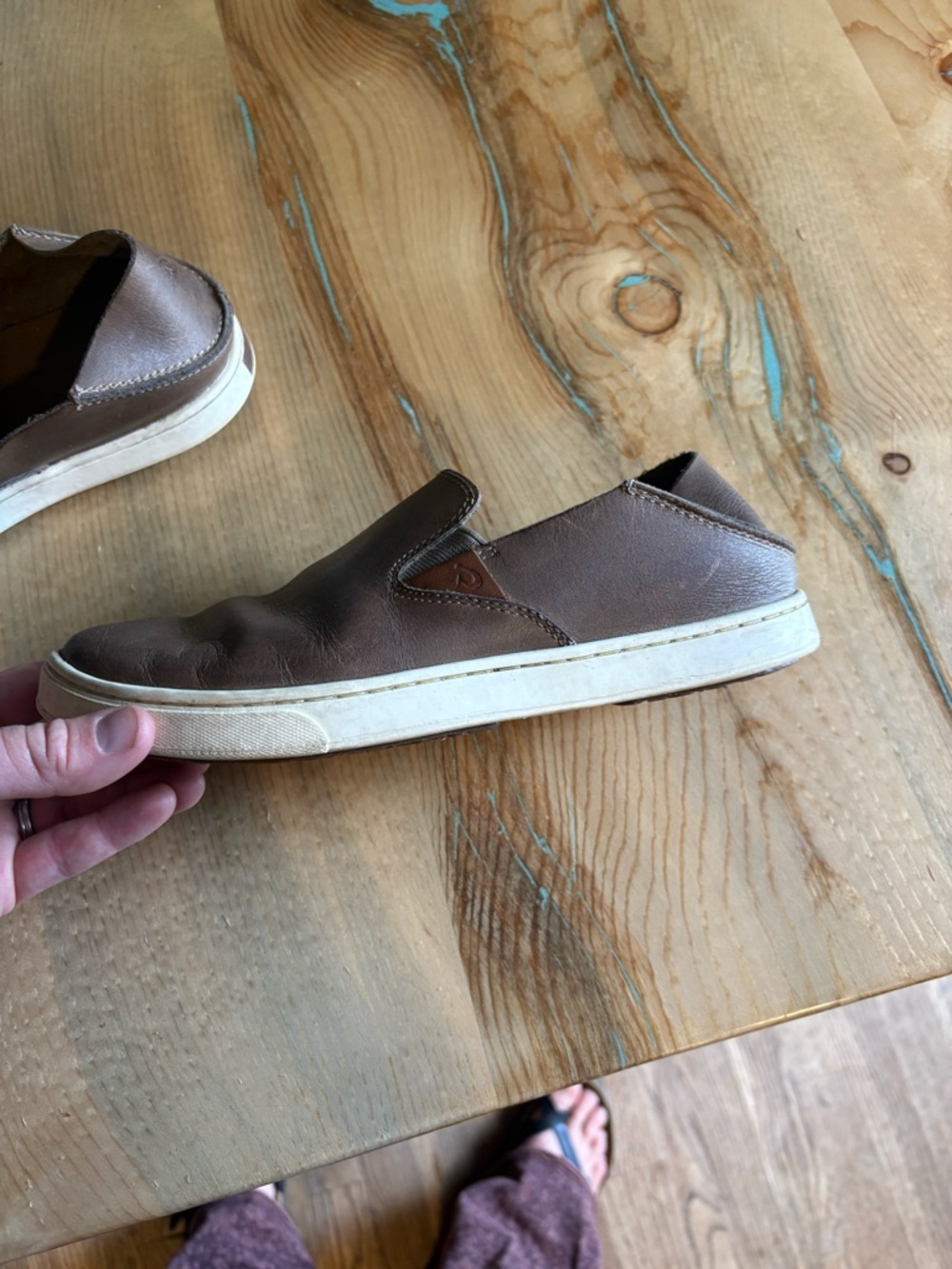 Olukai leather shoes 7.5 - Picture 6 of 6